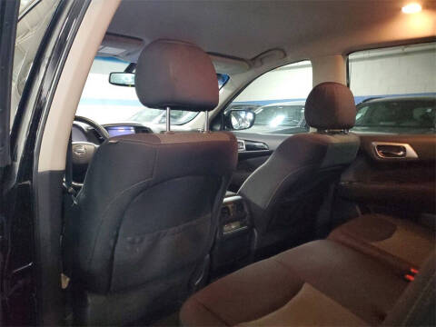 2017 Nissan Pathfinder SV