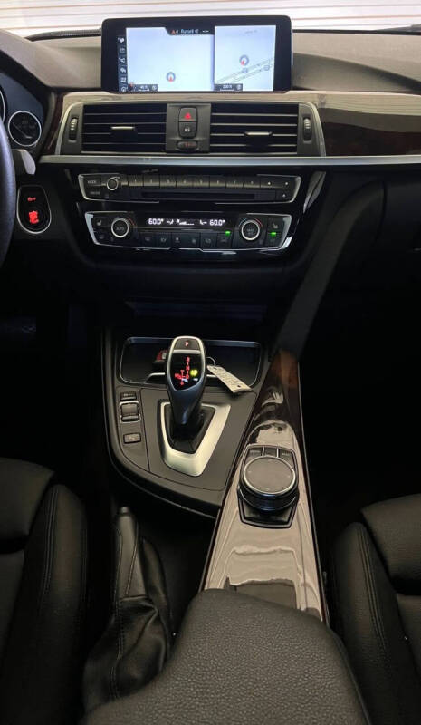 2017 BMW 3 Series 330i