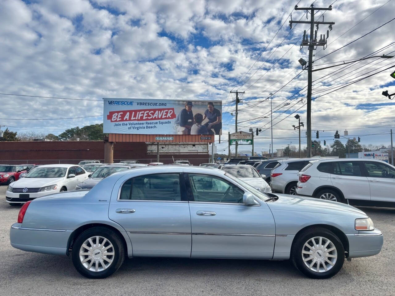 2007 Lincoln Town Car for sale at Auto Nation in Norfolk, VA