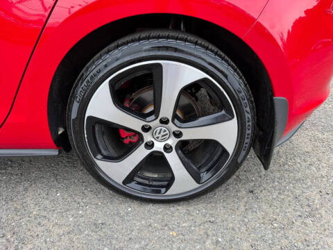 2017 Volkswagen Golf GTI S