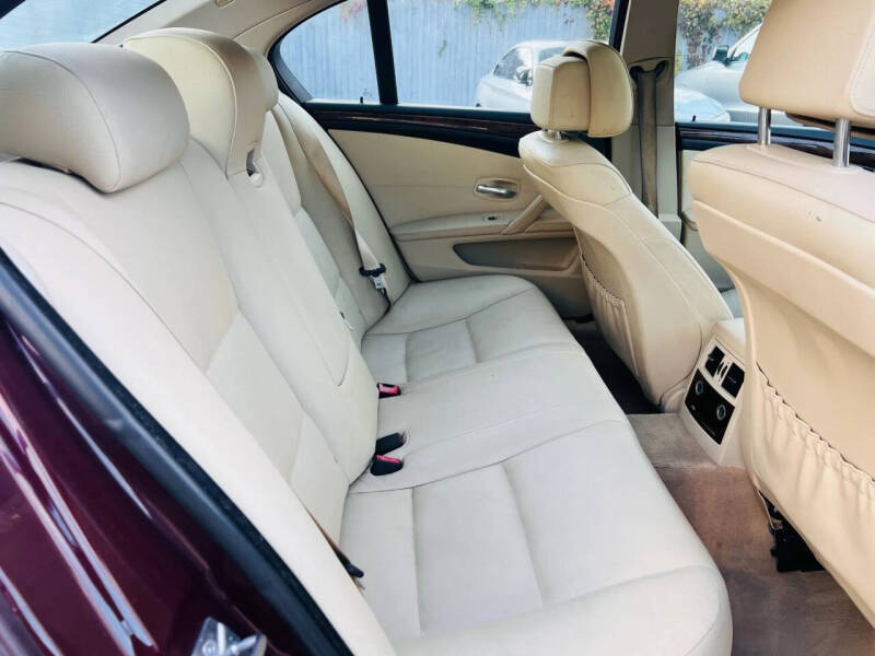 2010 BMW 5 Series 528i xDrive