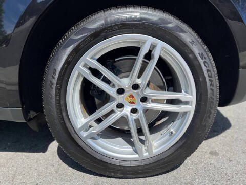 2017 Porsche Macan
