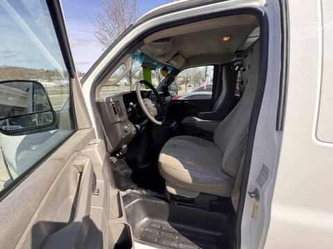 2016 GMC Savana 2500