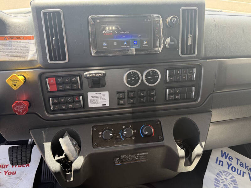 2027 Freightliner 114 SD