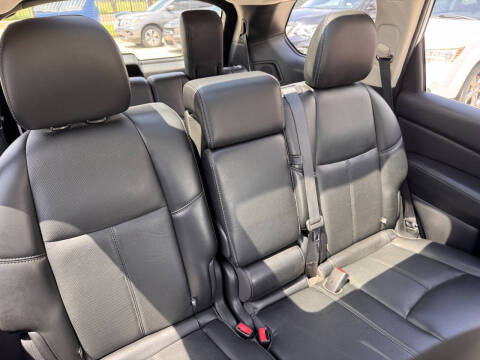 2017 Nissan Pathfinder Platinum