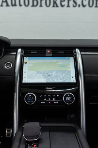 2023 Land Rover Discovery P300 S R-Dynamic