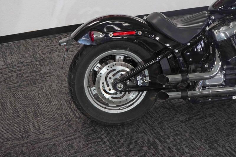2022 Harley-Davidson Softail Standard