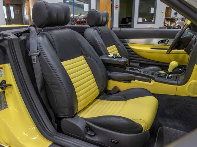 2002 Ford Thunderbird Deluxe