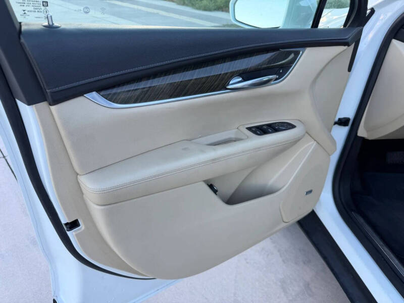 2017 Cadillac XT5