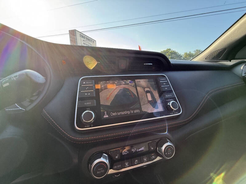 2019 Nissan Kicks SR