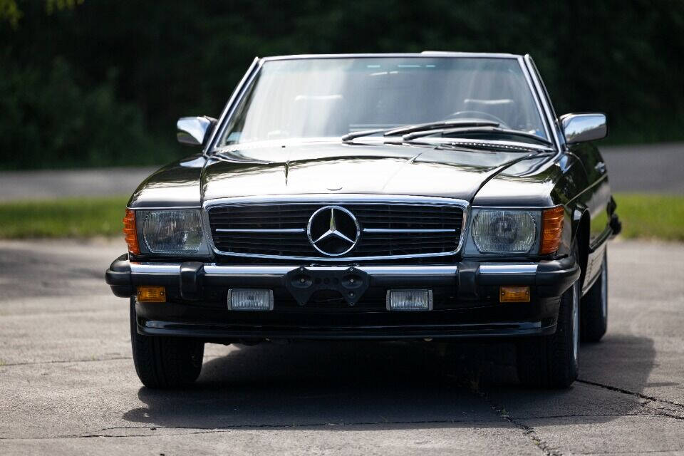 1988 Mercedes-Benz 560-Class for sale at Autowerks in Cary, IL