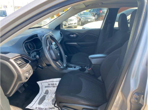 2019 Jeep Cherokee Latitude