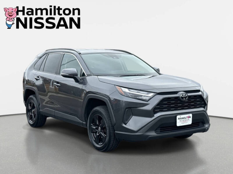 2024 Toyota RAV4 XLE's photo