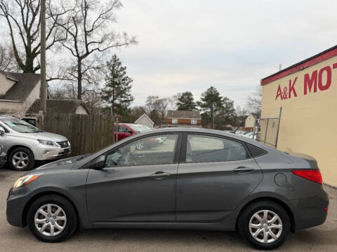 2012 Hyundai Accent GLS