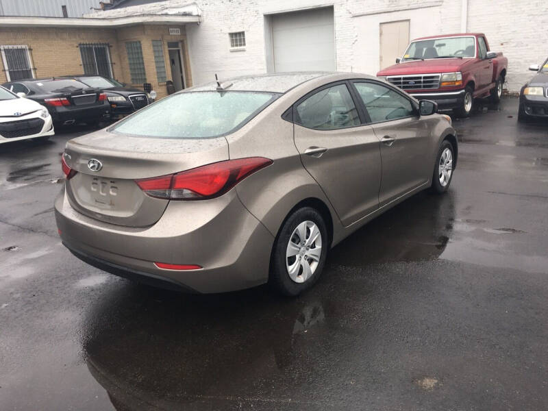 2016 Hyundai Elantra SE photo 18