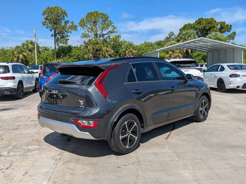2024 Kia Niro EX