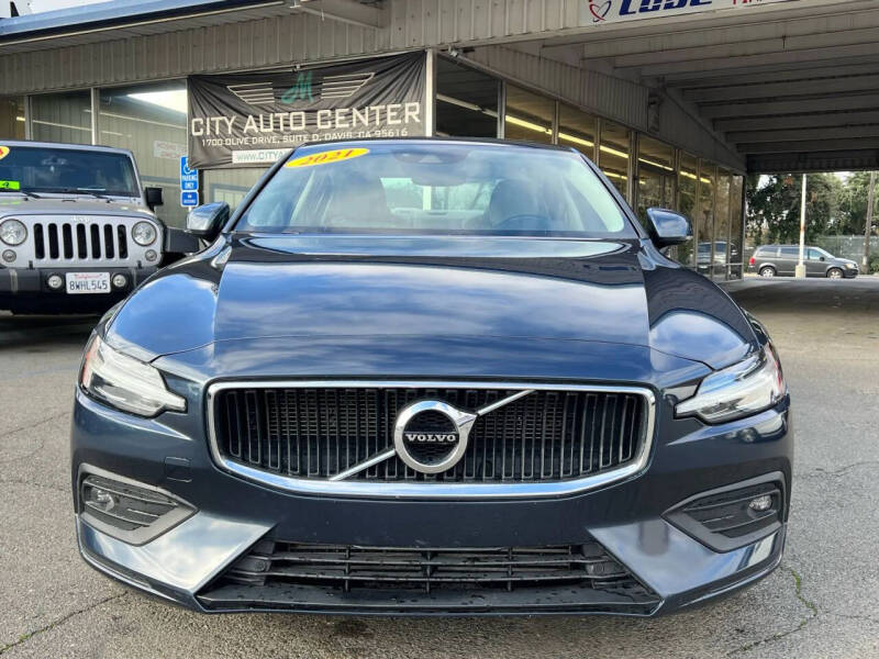2021 Volvo S60 T5 Momentum