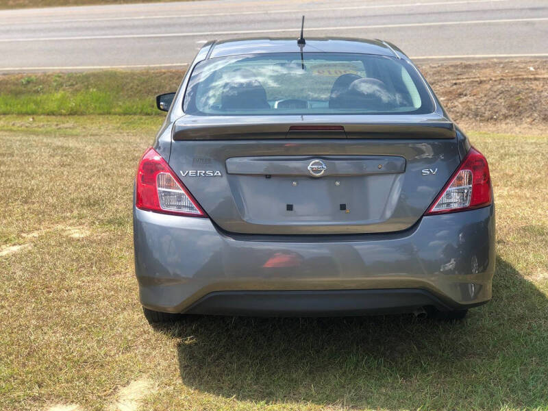 2019 Nissan Versa SV