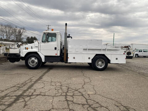 2003 Freightliner FL60