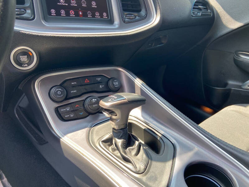 2019 Dodge Challenger SXT