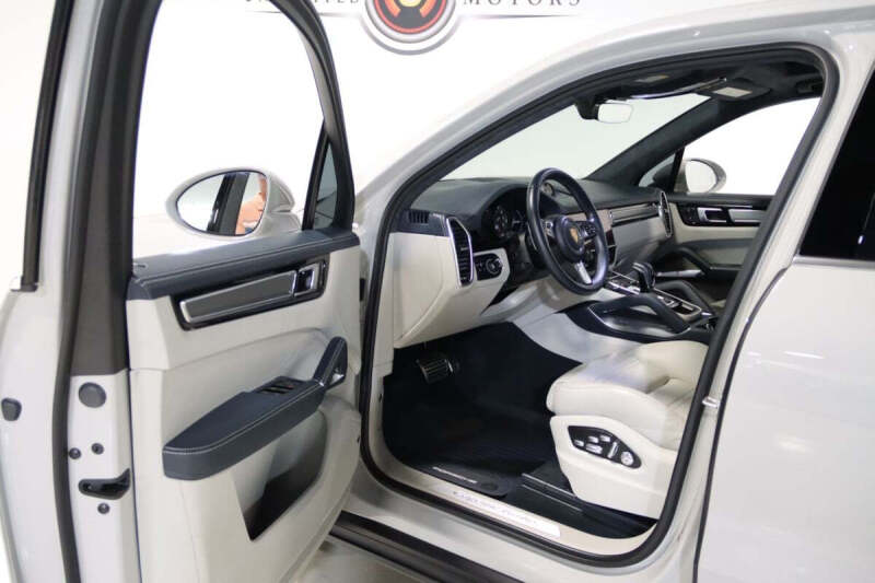 2020 Porsche Cayenne Turbo