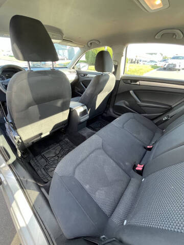 2013 Volkswagen Passat S PZEV