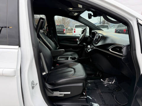 2020 Chrysler Pacifica Touring L 35th Anniversary