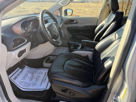 2020 Chrysler Voyager LXi