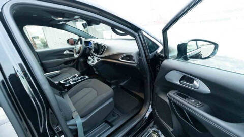 2024 Chrysler Pacifica Touring