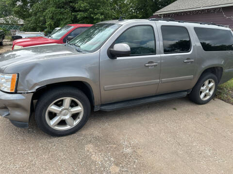 2008 Chevrolet Suburban for sale at Hall's Motor Co. LLC in Wichita KS