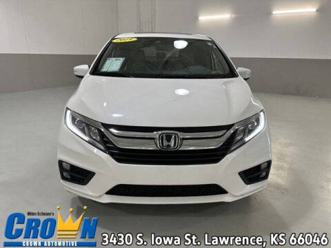 2019 Honda Odyssey for sale at Crown Automotive of Lawrence Kansas in Lawrence KS
