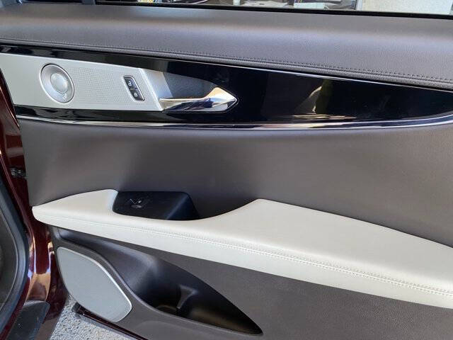 2022 Lincoln Nautilus Black Label