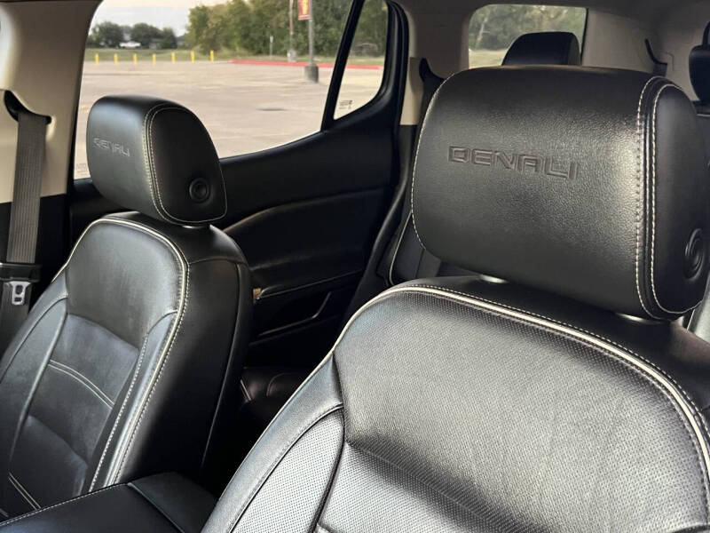 2019 GMC Acadia Denali