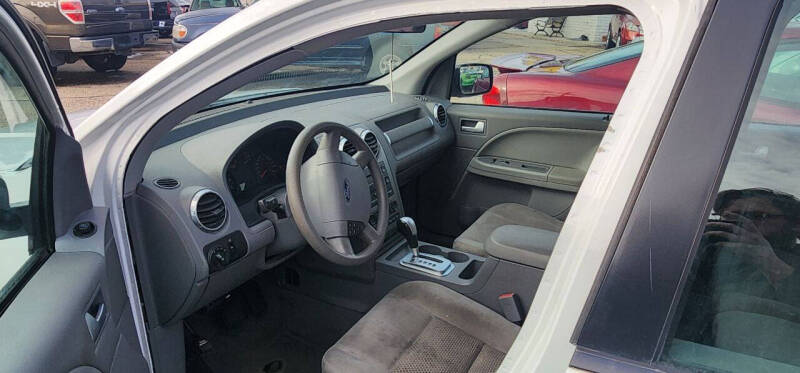 2005 Ford Freestyle SE