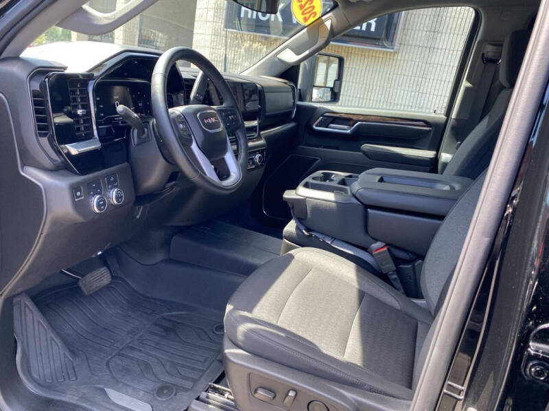 2025 GMC Sierra 2500HD