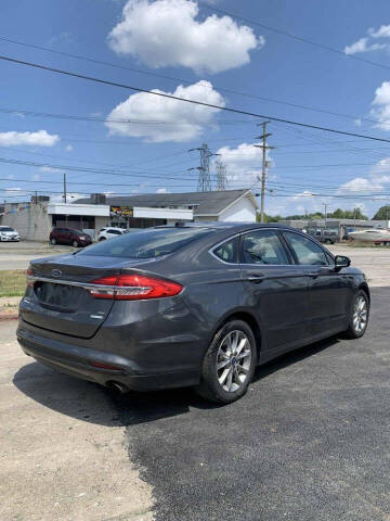 2017 Ford Fusion SE