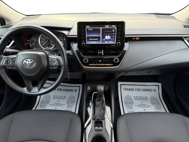 2022 Toyota Corolla LE