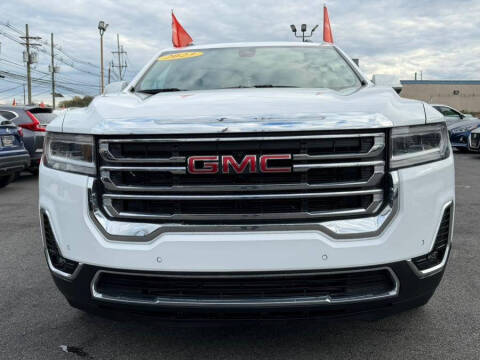2023 GMC Acadia SLT