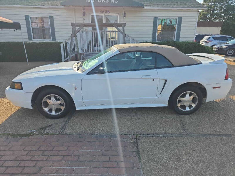 2000 Ford Mustang