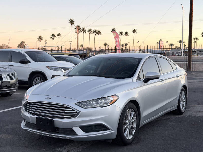 2017 Ford Fusion SE's photo