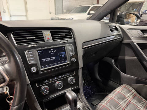 2017 Volkswagen Golf GTI S
