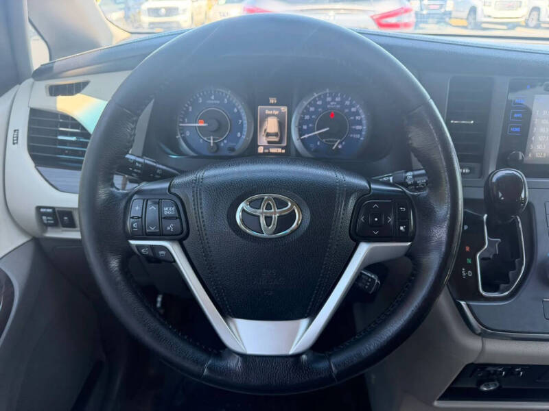 2015 Toyota Sienna