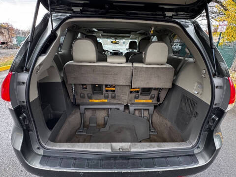 2013 Toyota Sienna Limited 7-Passenger