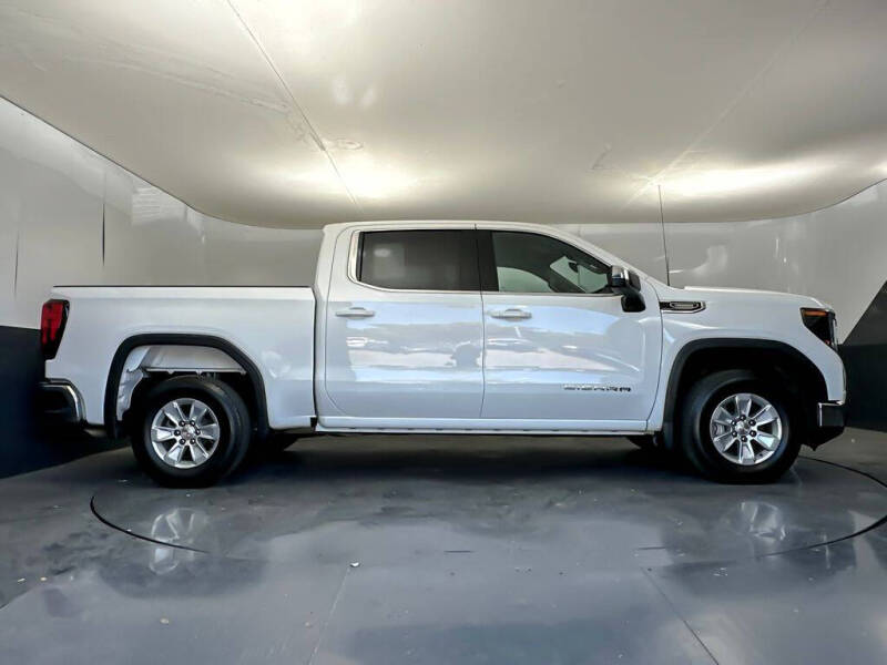 2024 GMC Sierra 1500 SLE