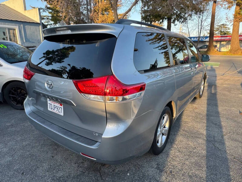 2014 Toyota Sienna