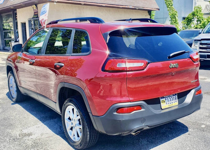 2016 Jeep Cherokee Sport