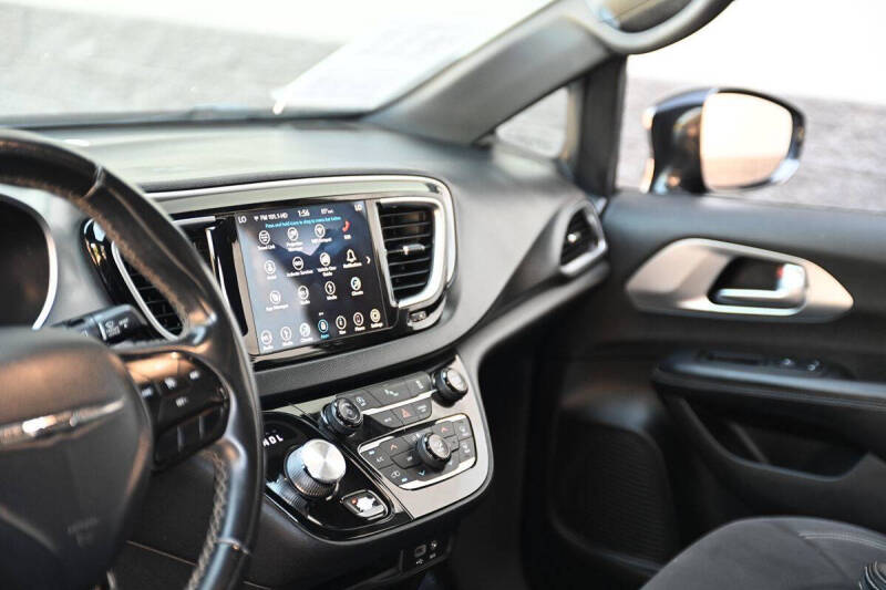 2018 Chrysler Pacifica Touring Plus