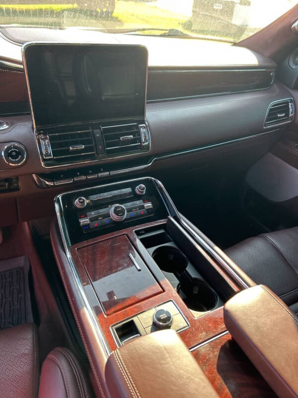 2021 Lincoln Navigator Black Label