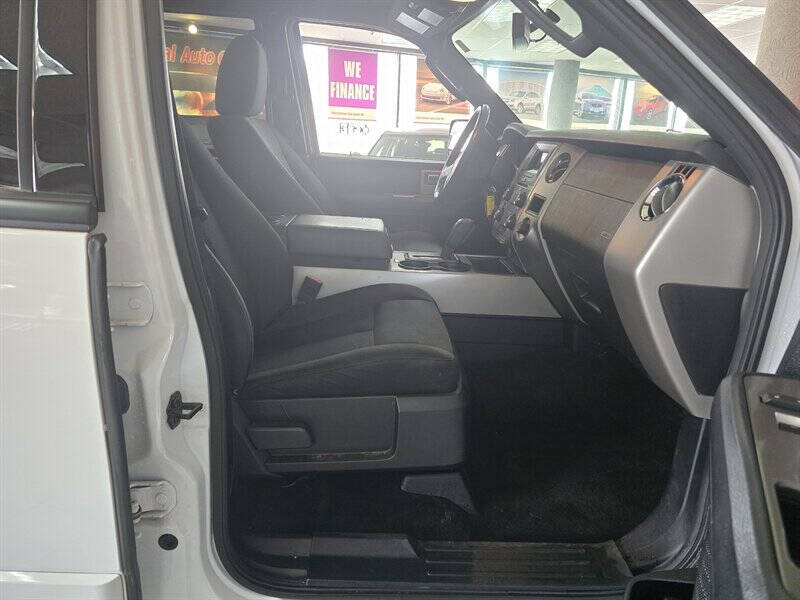 2017 Ford Expedition EL XLT