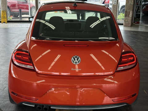 2018 Volkswagen Beetle 2.0T Coast